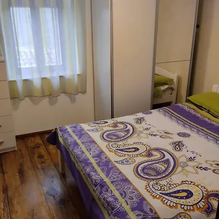 Apartman Romy For 2-4 People With Jacuzzi