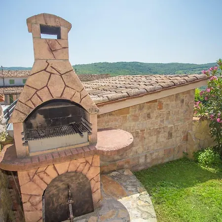 Romy For 2-4 People With Jacuzzi